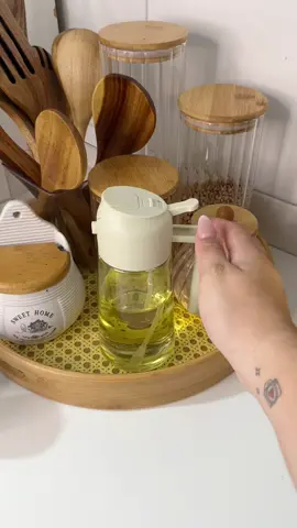 ✨ PRATICIDADE QUE TRANSFORMA SUA COZINHA! ✨ Dê uma olhada nesse Kit Spray Dosador 2 em 1 para Azeite, Vinagre e Óleos – 470ml! Perfeito para quem ama cozinhar com facilidade, economia e sem sujeira. O borrifador garante aplicação uniforme, enquanto o dosador evita desperdícios — ideal para temperar saladas, grelhados e receitas do dia a dia 😍 ✔️ Vidro resistente ✔️ Design moderno ✔️ Uso 2 em 1: borrifa ou dosa ✔️ Mais saúde, sabor e praticidade! 💸 De R$23,79 a R$67,10 🛒 Compre na Shopee agora: https://s.shopee.com.br/9fD5laOifr #CozinhaPrática #AchadinhosDaMary #Utensílios #SprayDeAzeite #PromoShopee
