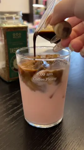 沉浸式做草莓🍓拿铁☕️#沉浸式 #咖啡 #拿铁 #自制 