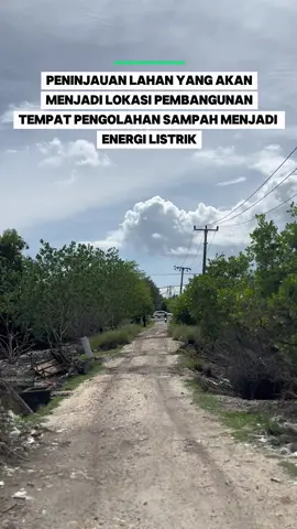 Walikota Denpasar, I Gusti Ngurah Jaya Negara bersama Wakil Walikota Denpasar, I Kadek Agus Arya Wibawa dan Wakil Bupati Badung, Bagus Alit Sucipta melaksanakan peninjauan lahan yang akan menjadi lokasi pembangunan tempat Pengolahan Sampah menjadi Energi Listrik (PSEL) Denpasar Raya pada Sabtu (15/11). Peninjauan yang juga mengajak tokoh masyarakat serta prajuru adat Banjar Pesanggaran ini untuk memastikan tahapan persiapan lahan seluas kurang lebih 6 hektar tersebut berjalan baik dan mendapat dukungan masyarakat sekitar selaku pendamping.  Walikota Denpasar, I Gusti Ngurah Jaya Negara dalam kesempatan tersebut menjelaskan bahwa, setelah resmi ditetapkan menjadi salah satu daerah yang akan dibangun tempat Pengolahan Sampah menjadi Energi Listrik (PSEL) oleh Pemerintah Pusat, Pemerintah Kota Denpasar bersinergi dengan Pemkab Badung, Pemprov Bali dan Pelindo langsung gerak cepat memetakan lahan calon lokasi. Dimana, lokasi pembangunan salah satu inovasi pengolahan sampah yang masuk dalam program nasional tersebut akan dilaksanakan di lahan Pelindo yang berlokasi di Kawasan Banjar Pesanggaran, Kelurahan Pedungan, Kecamatan Denpasar Selatan.  