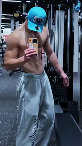#abs#GymTok #workout #gymmotivation  #fypシ