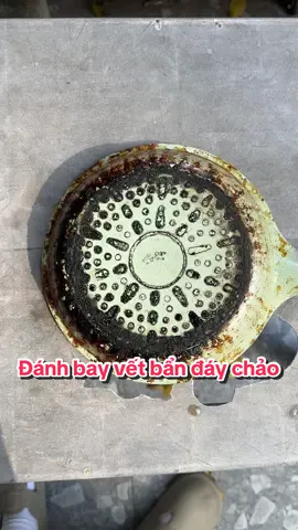Đánh bay vết bẩn đáy chảo #donnha #cleanz 