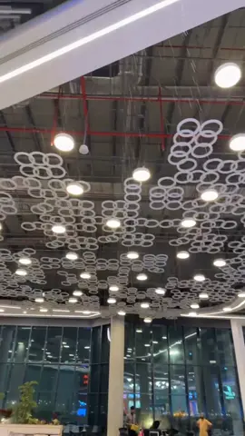 #جده_الان #ذافيلج_مول #The_village_mall#الجمعه مو منكم من ادارتكم التعبانه ولا همكم مطر ولا مو مطر