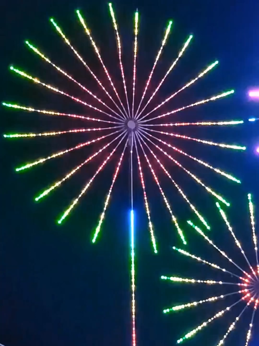 Đèn Led 24 Tia Và 32 Tia VIP, #denled #dentrangtri #ledphaohoa2026 #denledphaohoa #xuhuongtiktok 