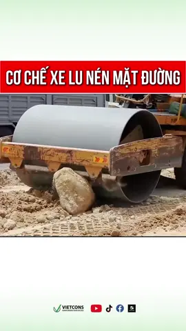 🙀 🙀 Xe lu nặng 20 tấn, nhưng lực nén tạo ra lại LỚN HƠN GẤP 3 LẦN? Bí mật gì đang ẩn giấu bên trong con quái vật công trình này?   📌 Động cơ 6 xi-lanh truyền lực qua hệ thống thủy lực, làm quay trống lu thép khổng lồ. Bí mật nằm ở bánh xe lệch tâm bên trong trống ⚙️ Nguyên lý hoạt động: Khi motor quay, bánh xe lệch tâm tạo ra rung động cực mạnh. 💥 Hiệu quả: Rung động này ép các hạt sỏi đá nén chặt lại với nhau, loại bỏ khe hở, giúp mặt đường trở nên dày đặc và bền vững hơn (lực nén lên tới 60 tấn). 🔄 Điều chỉnh thông minh: Kỹ sư có thể điều khiển bánh xe quay cùng/ngược chiều để đạt được sự cân bằng giữa sức mạnh và độ chính xác trong mọi điều kiện thi công. 👉  FOLLOW NGAY để cập nhật những kiến thức xây dựng, công nghệ và cơ chế máy móc bổ ích hàng ngày. #Vietcons #Laptopxaydung #Xelu #RoadRoller #KyThuatXayDung #CoGioiCongTrinh #CongNgheXayDung #NenDuong #CongTrinh #Fyp #Xuhuong #LearnOnTikTok.