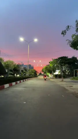 Em như hoàng hôn Đẹp nhưng chẳng ở lại  #xuhuongtiktok #real #viral 