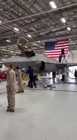 #CapCut #maybay #tiemkich #chientranh #quandoi #quandoinhandanvietnam #vukhi #vukhiquansu🇻🇳🇻🇳🇻🇳 