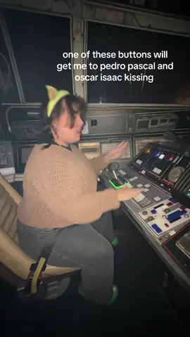we bout to make it challengers up in here #pedropascal #oscarisaac #challengers #starwars #hollywoodstudios 