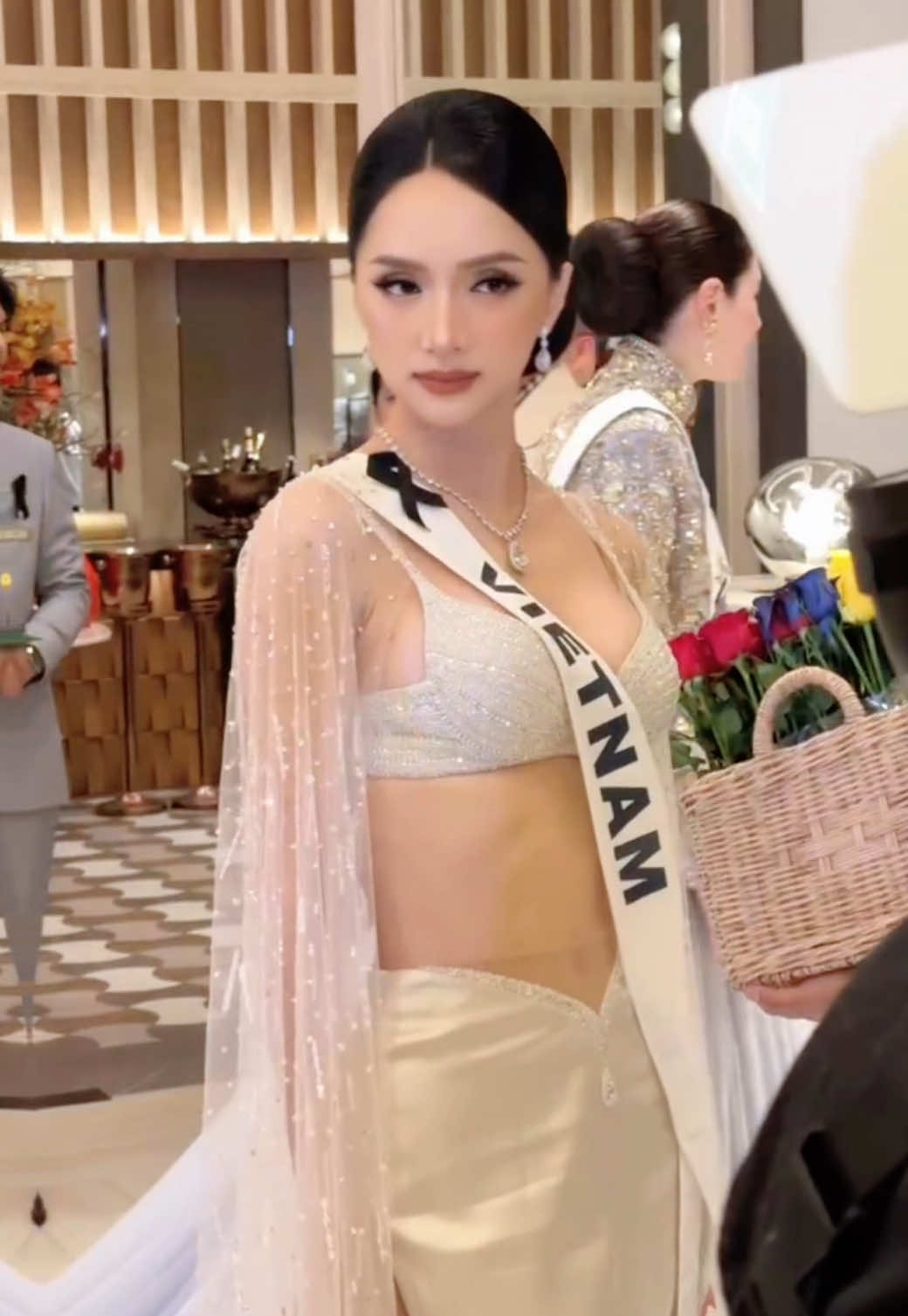 Dinner at Baan Sukhawedee ❤️  #Huonggiang #the74thmissuniverse #missuniverse #missuniversevietnam #baansukhawadee 