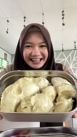 durian pake nasi enak bgt🏆🥇#bekal #makan #durian #kuliner #anaksekolah #sma #kulinertiktok #sambal #haikantikantigalo #buah #mbg #kulinerindonesia #menu #makanansehat 