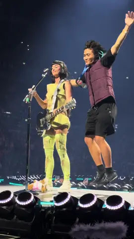 Johnson Wen rushed onto the stage during  #KatyPerry  Lifetimes Tour concert in Sydney this year.  And guess what, he did it again! He jumped a barricade at the premiere of #ArianaGrande in Singapore on 13th November 2025. He’s back at it again.  #facebookreelsviral #viraltoday #viralreelsシ