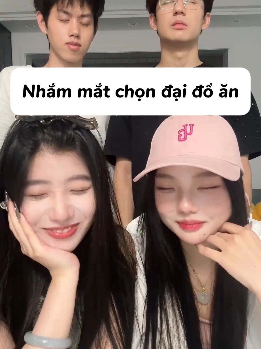 Nhắm mắt chọn đồ gì thì ăn đồ đó  #trending #mukbang #food #douyin #makeup