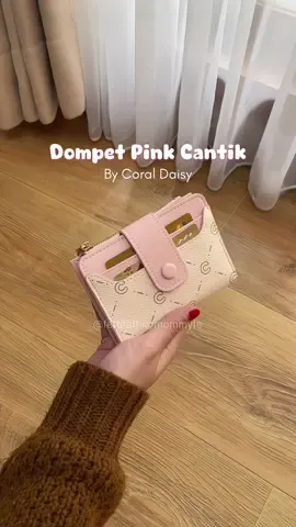 Cantik banget apalagi warna pink nya soft jadi look nya manis 🫶 #sipalingaffiliate #dompetlebaran #dompetlipat #dompetwanita #coraldaisy 