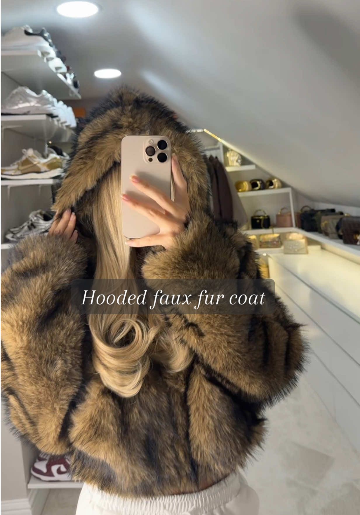 This hooded faux fur coat 😍 @EGO FASHION #ego #fauxfurcoat #fauxfur #wintercoat #tiktokmademebuyit 