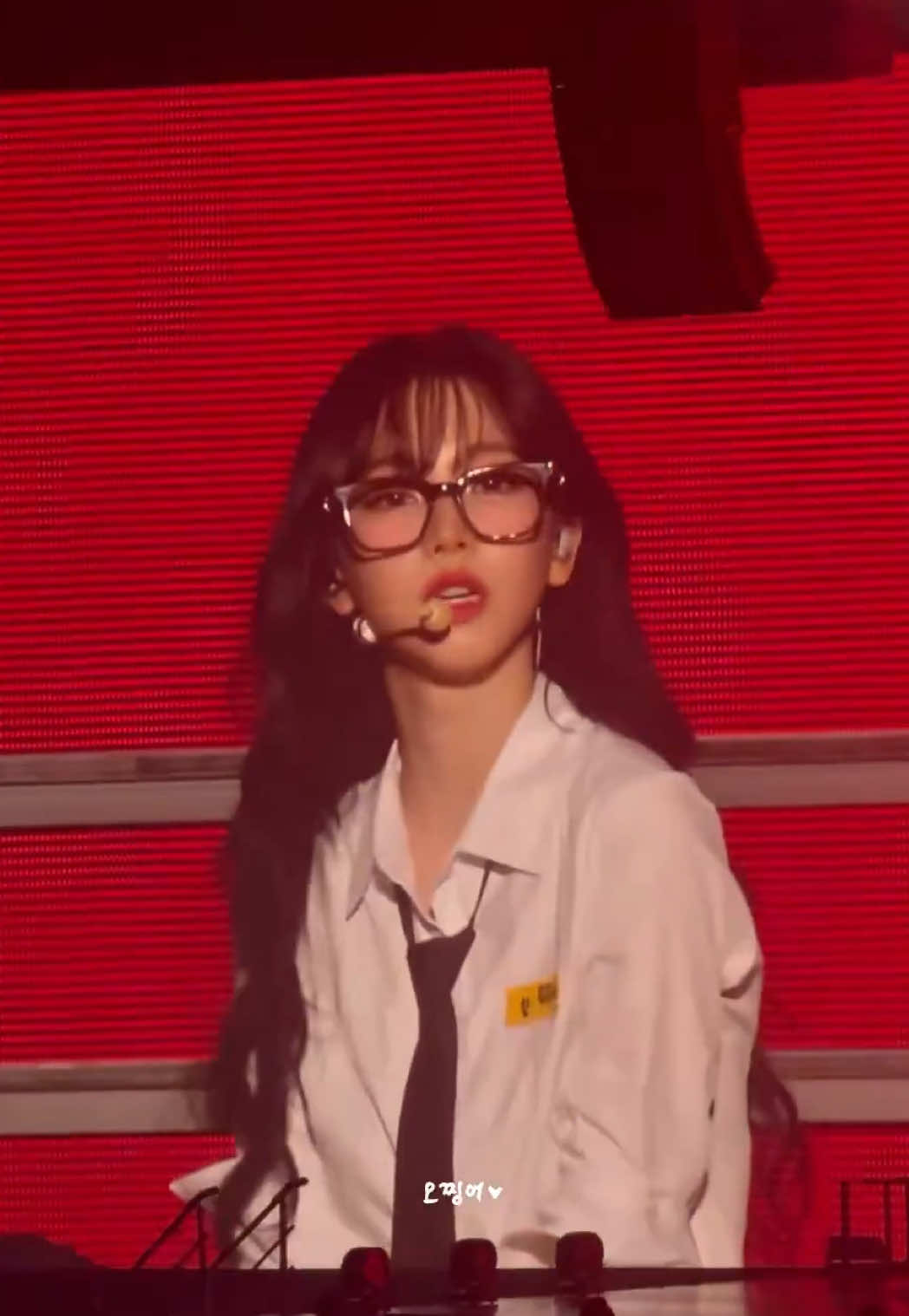 Karina with glasses Good Stuff at Impact Arena in Bangkok Day 1 251115 LIVE TOUR -SYNK : aeXIS LINE #aespa #karina #aespa_synk_aexisline_bangkok #karinaaespa #fyp 