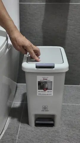 ใช้ถังขยะแบบฝาปิด ไม่ต้องรำคาญแมลงสาบ แมลงวัน#ถังขยะมีฝาปิด #ถังขยะ 