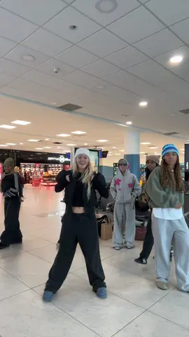 Ooooooooo she’s killlng it!!!! 