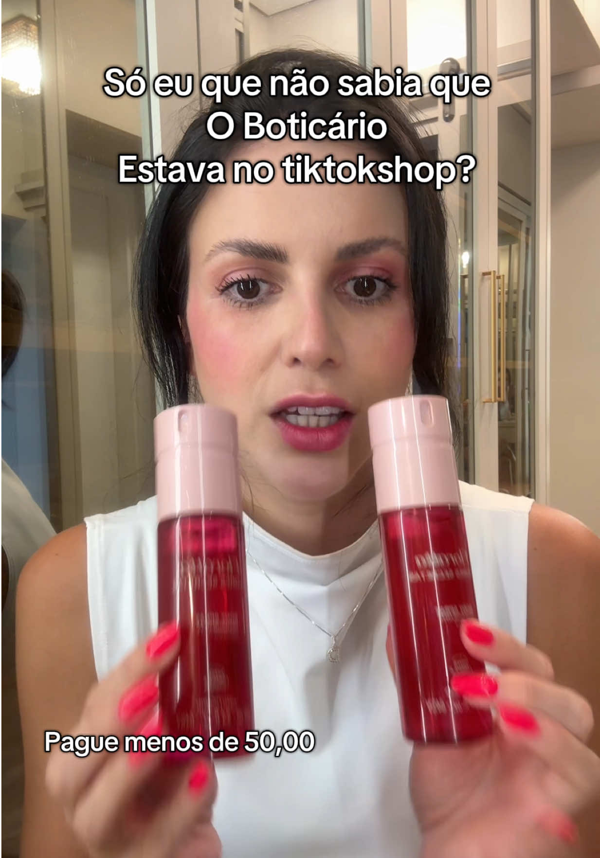 O Boticário no tiktokshop?  Simmmmmmmmm! Só eu não sabia mas é real! Eu comprei e veio original super certinho! Comprei esse Body splash por menos de 50,00 reais pra dar de presente de Natal.  #oboticario #bodysplash #floratta #perfumetiktok #perfume 