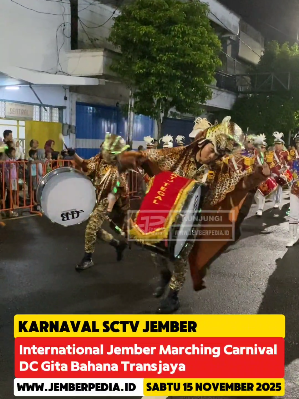 International Jember Marching Carnival - DC Gita Bahana Transjaya 
 Terima Kasih Gus Fawait.
 Atas semangat, kerja nyata, dan kepeduliannya untuk Jember. #marchingband #karnavalsctv #Gusfawait #TerimaKasihGusFawait #alunalunjember 