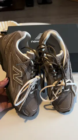 New balance 204L🥰 #unboxingvideo #newbalance204L #newbalanceshoes #fallshoes #fyp