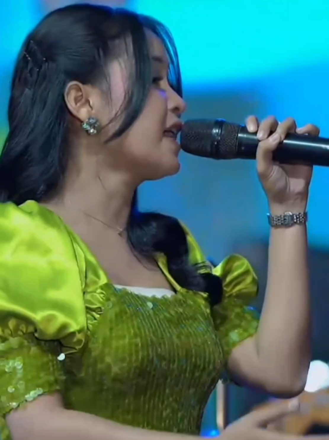 bukan tak mampu. . .  #ayucantika #mahesamusic 