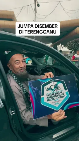 Derah boh! Tinggal beberapa jam je lagi! 📣📣📣 Panggilan terakhir! Last call! Sebelum pendaftaran ditutup! 🙏 Ramai orang-orang aktif seru ni! UAI , MB Selangor Datuk Seri Amirudin Shari , Hanif Miswan TV3, Sahabat Thailand, Issey THR, Ja Spark RXZ Members semangat musim monsoon untuk acara Terengganu Inc Challenge Series Disember ni. Jom Register International Golden Monsoon Ride & Run 19 & 20 Disember ini & Klik 👉🏻 https://www.facebook.com/share/p/1D3UkyYtgC/ 4 Acara Tumpuan IGMRR! ☑️ MTB Race On Road (Criterium) ☑️ Duathlon (5KM Run - 30KM Bike- 5KM Run) ☑️ Fun Ride (60KM) ☑️ Fun Run (5KM) Semua auto akan dapat 👇 ✅ Jersi Full Sublimation ✅ Medal (Magnet & Oversized) ✅ Grand Lucky Draw (Kereta & Motor Besor) ✅ Drawstring Bag Dan macam2 lagi menanti #IGMRR2025 #BeTheChange  #FitTerengganu #fyp #tiktokmalaysia 