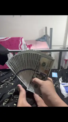 Tạm biệt mì tôm tao đi ăn sang 1 bữa 🤣#kingcrown #xuhuongtiktok 