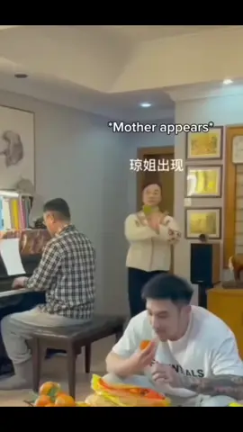 Ouchhh that’s hurt 😞🥲 #family #mom #dad #solo #single 