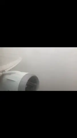 Hahaha, ty*** weer in Nederland . #blendtv #blendtv #youtube #KLM #schiphol 