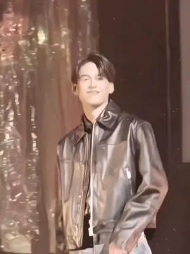 When Gawin plays the guitar🎸❤️‍🔥🫦  .. .. .. #gawincaskey #gawincaskeyedit #guitar #creatorsearchinsights 