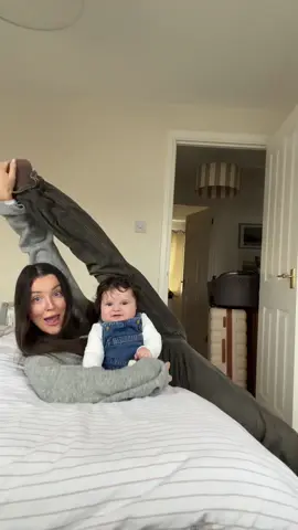 Winnie just happy to be here  #babyvideos #funnybabyvideos #georgieandwinnie #babies 