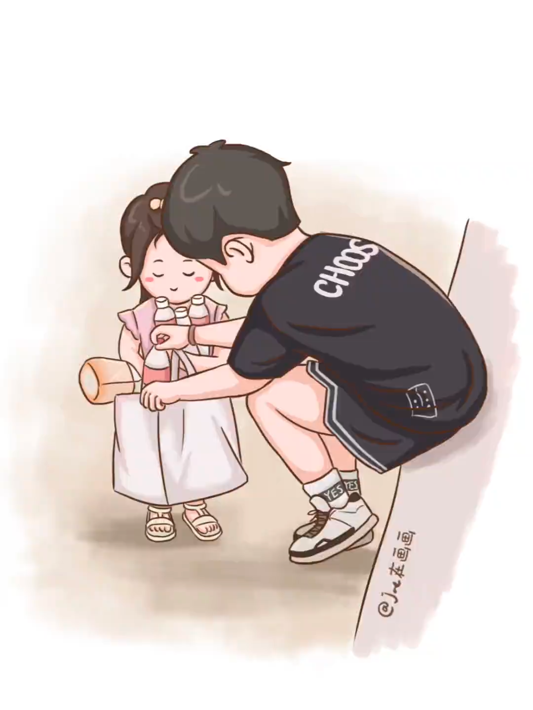 7436288342938897715小女孩大大方方的帮奶奶捡瓶子，男孩的举动好暖呀～