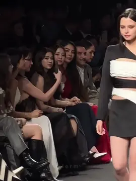 ทุกสายตาจับจ้อง 🥹🥹🥹  #BeckyxSilhouetteEFW2025  #beckysangels #BeckyArmstrong  #BeckyEntertainment  #EFW2025 