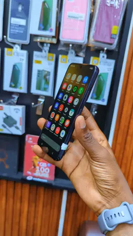 Samsung Galaxy s22 plain 128gb 8ram 550,000/=