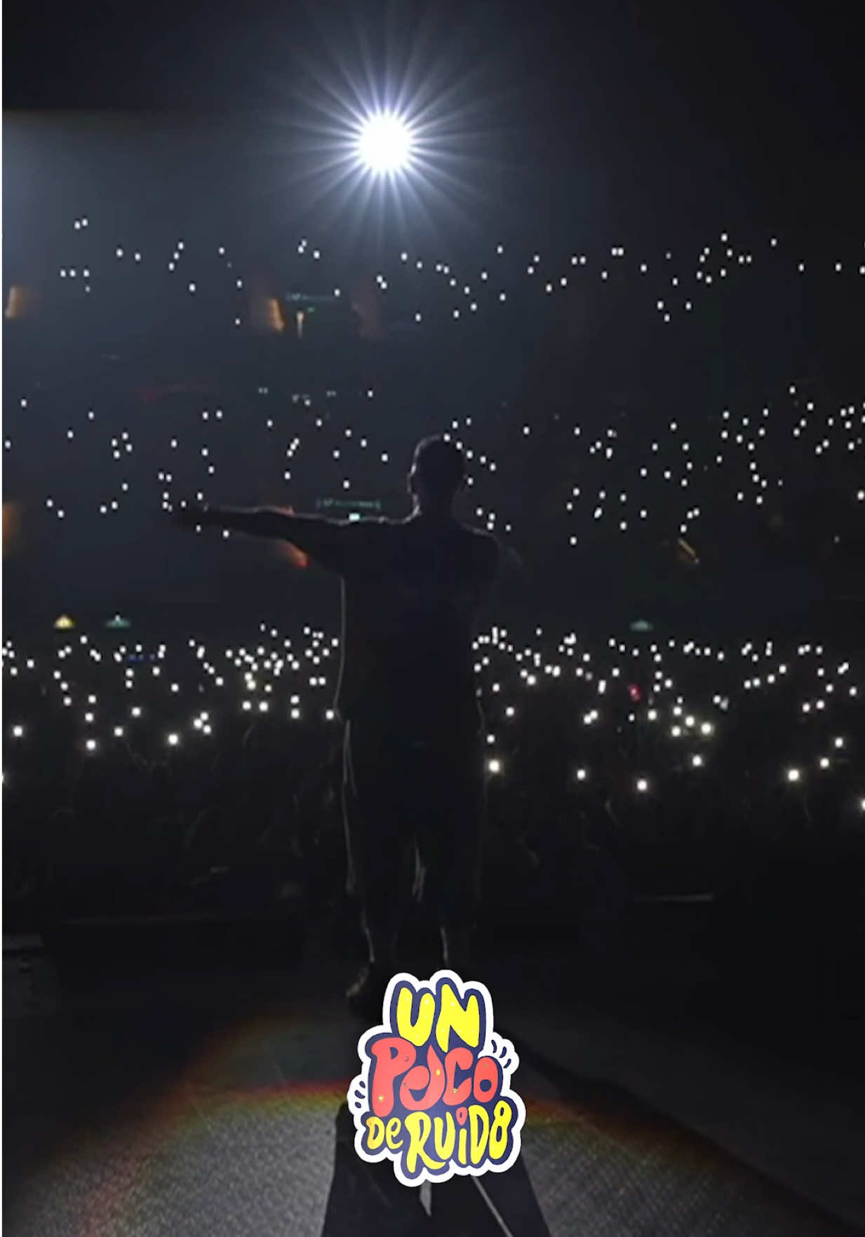 ROOOMAAAAN🗣️ El Original se hizo presente también en esta Gran Zapada y nos regaló esta lluvia de estrellas cantando uno de sus hits: #YoNoSéMañana #romaneloriginal #lagranzapada5 #updr 