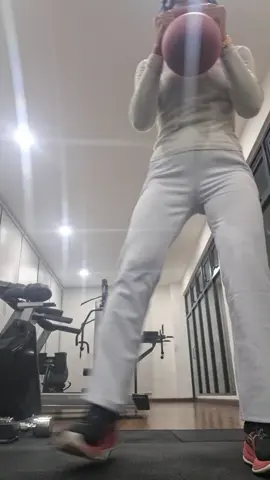 #sejenisniza #saturdayvibes #feelingblessedneverstressed #kettlebellworkout #gorgeousattheend 