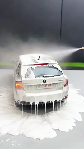 Unbelievable Scenes from Skoda Model Cars #skoda #car #diecastcars #viralvideo #fypage 