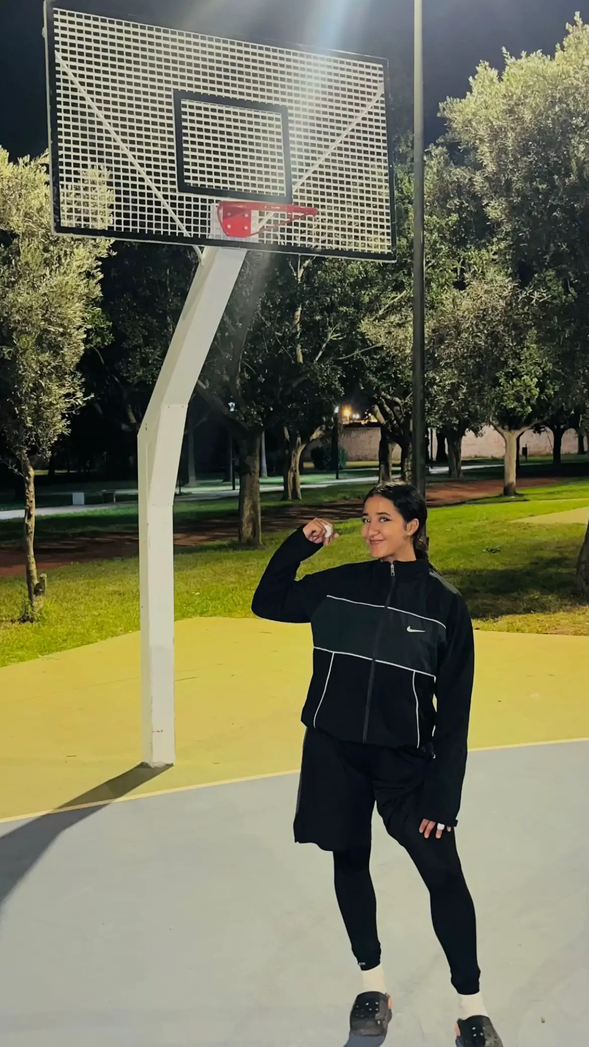 #tiktok #foryoupage #basketball #wintervibes #fyp 