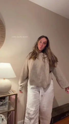 i lovvvve a good slouchy sweater sm🤭 #fyp #tiktokshopblackfriday #tiktokshopcybermonday #christmasgiftideas #giftideas 