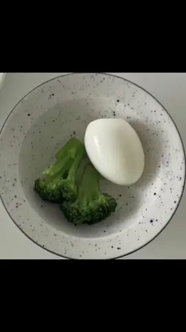 Stick to the plan.  #skinny #thin #weightlossjournay #inspo #fyp 