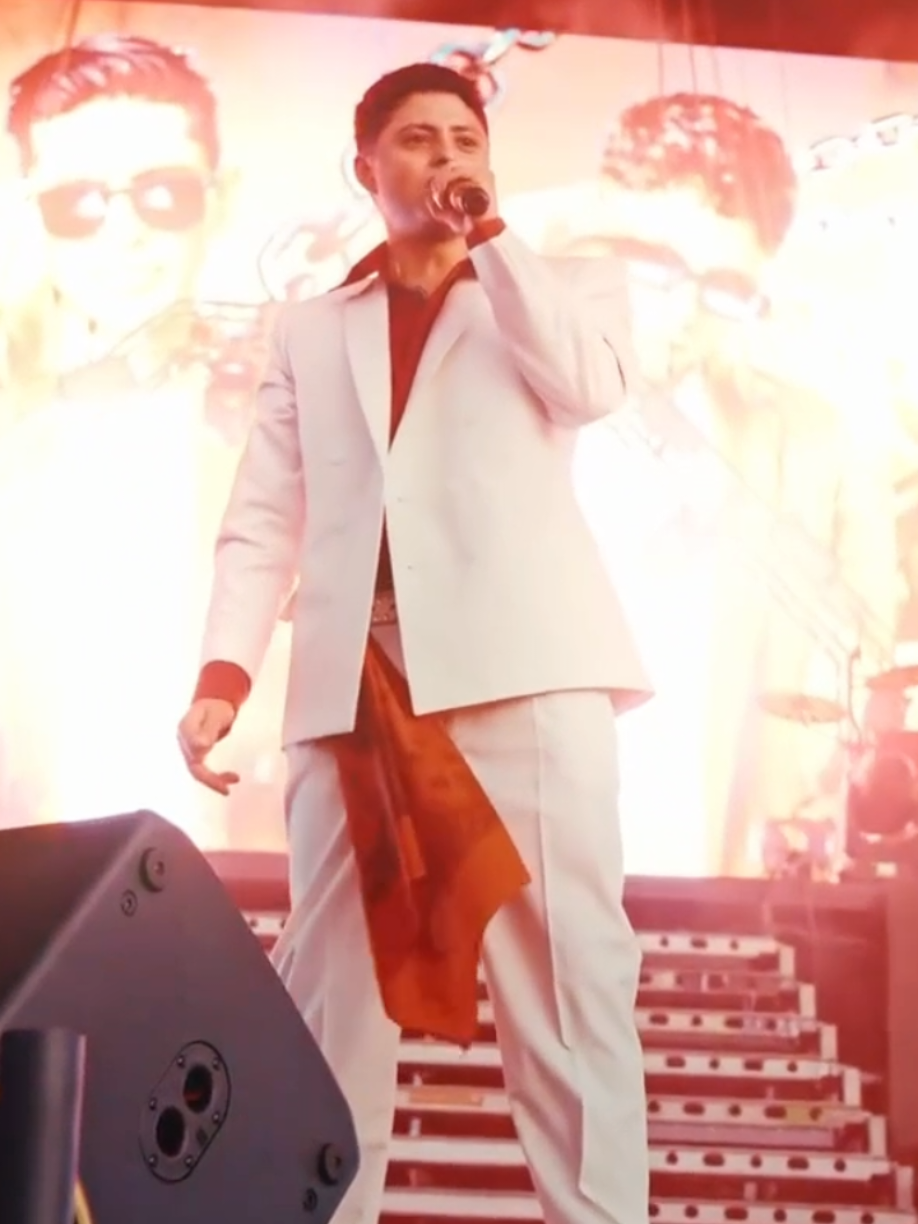 @Percy PR👑🩸 y @Doña Casilda juntos en el mismo escenario y la gente se volvió loca 🔥🩸#LaPaz  #Conciertos #Bolivia🇧🇴 #ShowBusiness #CreadorDeContenido 