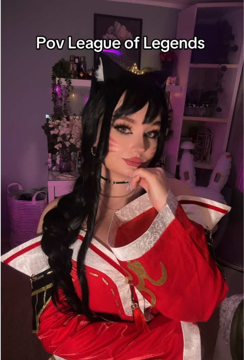 The Addiction 🫠 #leagueoflegends #ahricosplay #riotgames #leagueoflegendsmemes #kluftderbeschwörer 