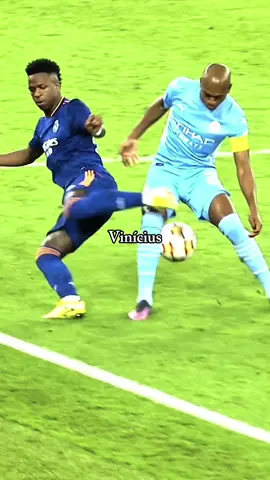 Aqui estão os cinco defensores que Vinícius Júnior humilhou várias vezes #futebol #jugadores #brasil #vinicius 