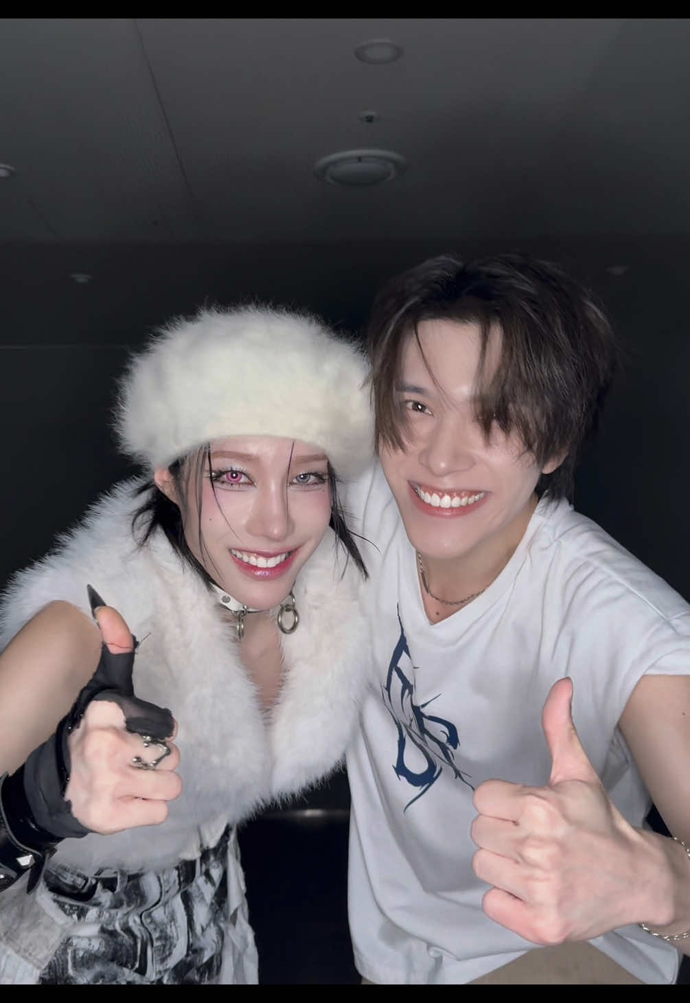 다리 찢기마저 Rizz(리즈) 한 HENDERY 😏 @WayV Official  #XLOV #RUI #Rizz #WayV #HENDERY 