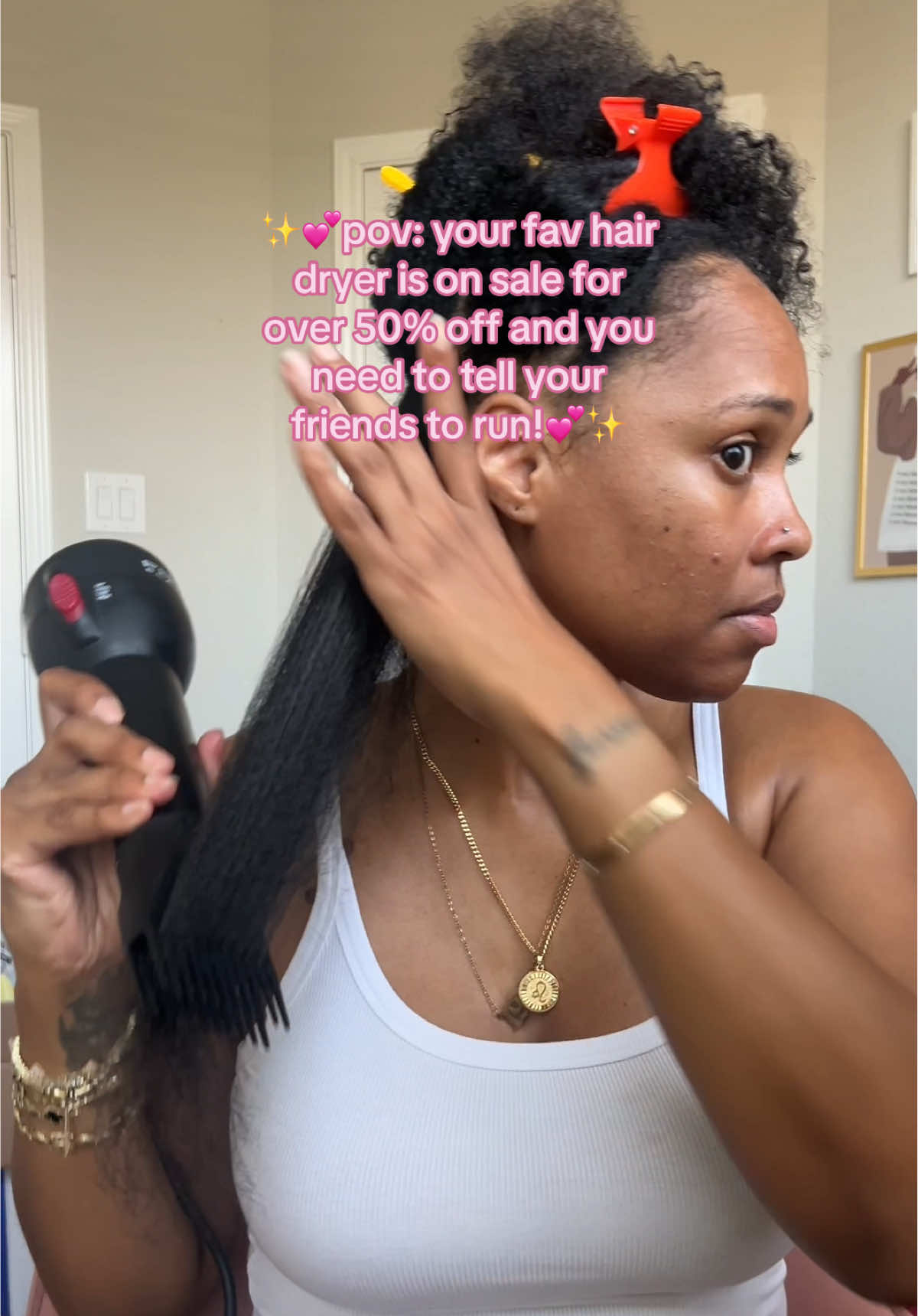 If you been wanting the FHI handle less blow dryer…. Now is a great time to grab it! The BFCM sale price is chefs kiss! Sale ends soon so don’t wait! #tiktokshopcybermonday #TikTokShopBlackFriday #giftideas #giftsforher #blowdryer 