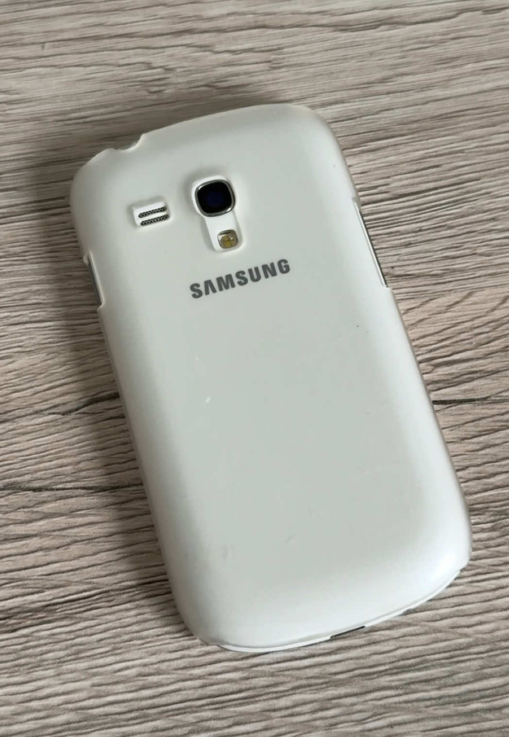 Newest phone to be added to my collection - the Samsung Galaxy S3 Mini #samsung #samsunggalaxy #oldphone #oldphones #2012