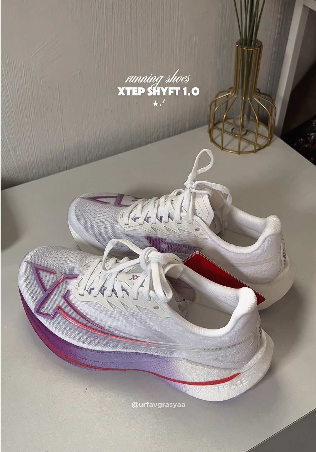 ⭑.ᐟ new shoes alert! super lightweight and comfy, plus, the color is giving 🫣👟 #runningshoes #xteprunningshoes #xtep #comfyshoes #lightweight 