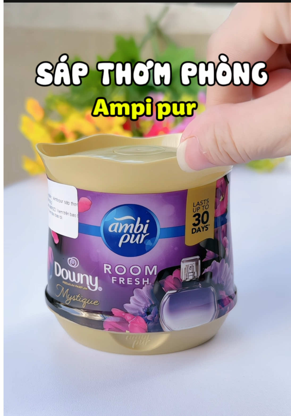 Nhà ai bị mùi ẩm mùi đồ ăn thì thử lọ sáp thơm này liền nha #sapthomphong #sapthomkhumui #ambipur #giadungtienich #methamriviu 