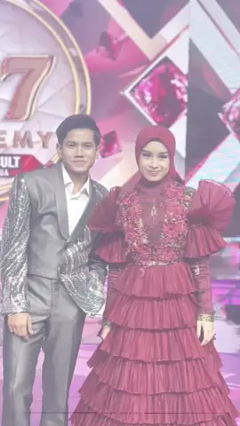 #awal nya pandang pandangan habis itu senyum senyuman datanglah perasaan#fyppppppppppppppppppppppp #LOVERS🌷 #MILEN