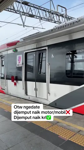 Lika liku date after work (dia doang yg work) @cholespoor.shoot  #krl #krlcommuterline #csot #date 