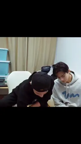 apa yang kamu lakukan sampai harus menaikan volume nya ke batas maksimum papa?🤔🤔#jiangli #lipeien #jiangheng 